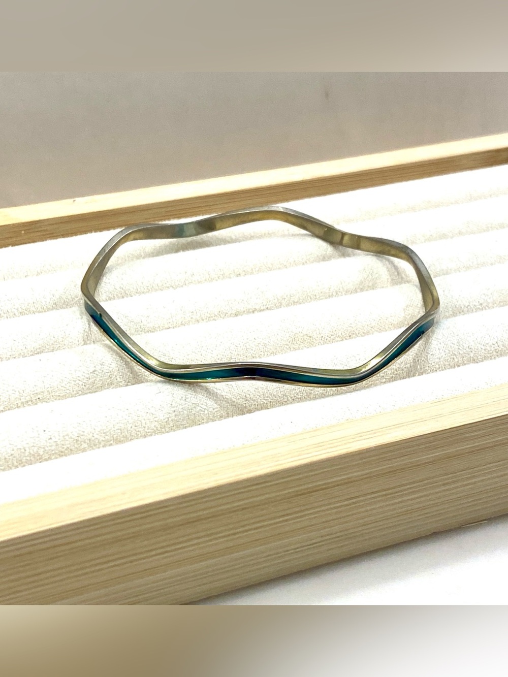 Vintage Wavy Wave Silver Tone Bangle Bracelet Teal  Inlay
